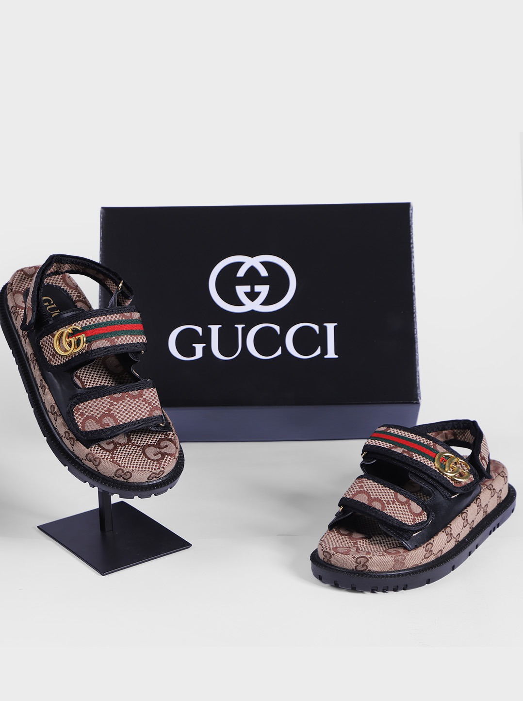 صندل GUCCI شامل البكج البكج :بوكس و كيس و شهاده مختومة