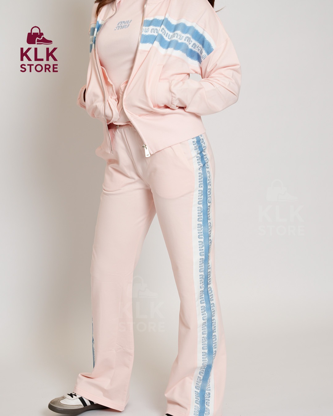 ترينينج MIU MIU